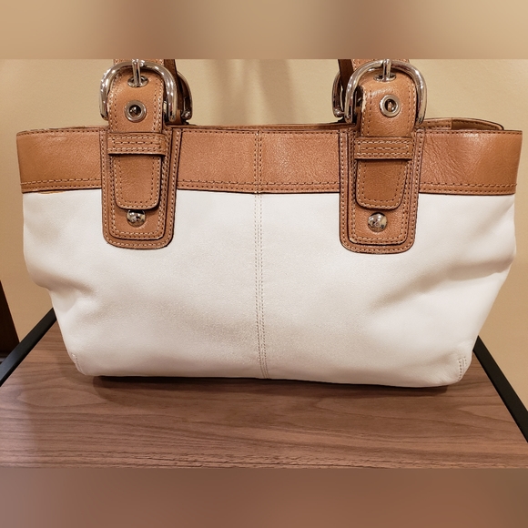 EUC COACH Soho Pleated Leather Cream Bag - Picture 3 of 7